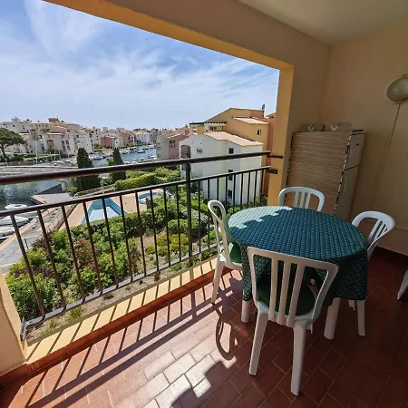 Alcove Avec Piscine Et Parking, A 300m De La Plage, Pour 4 Personnes - Fr-1-607-139 Apartment